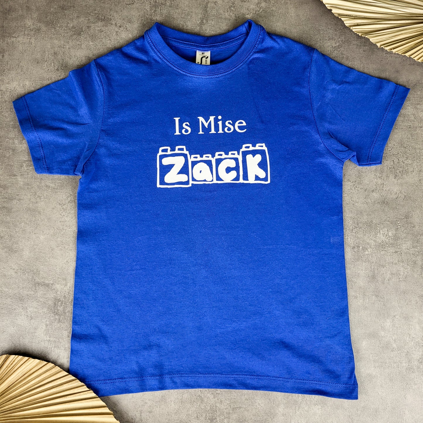 Is mise Lego brick t-shirt