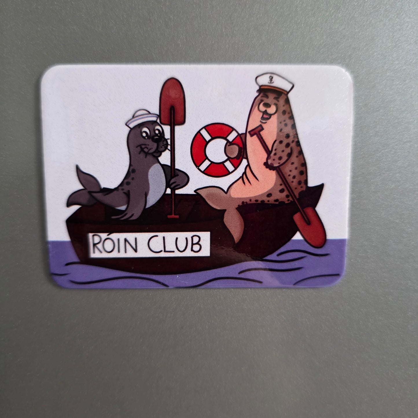 Róin club magnet