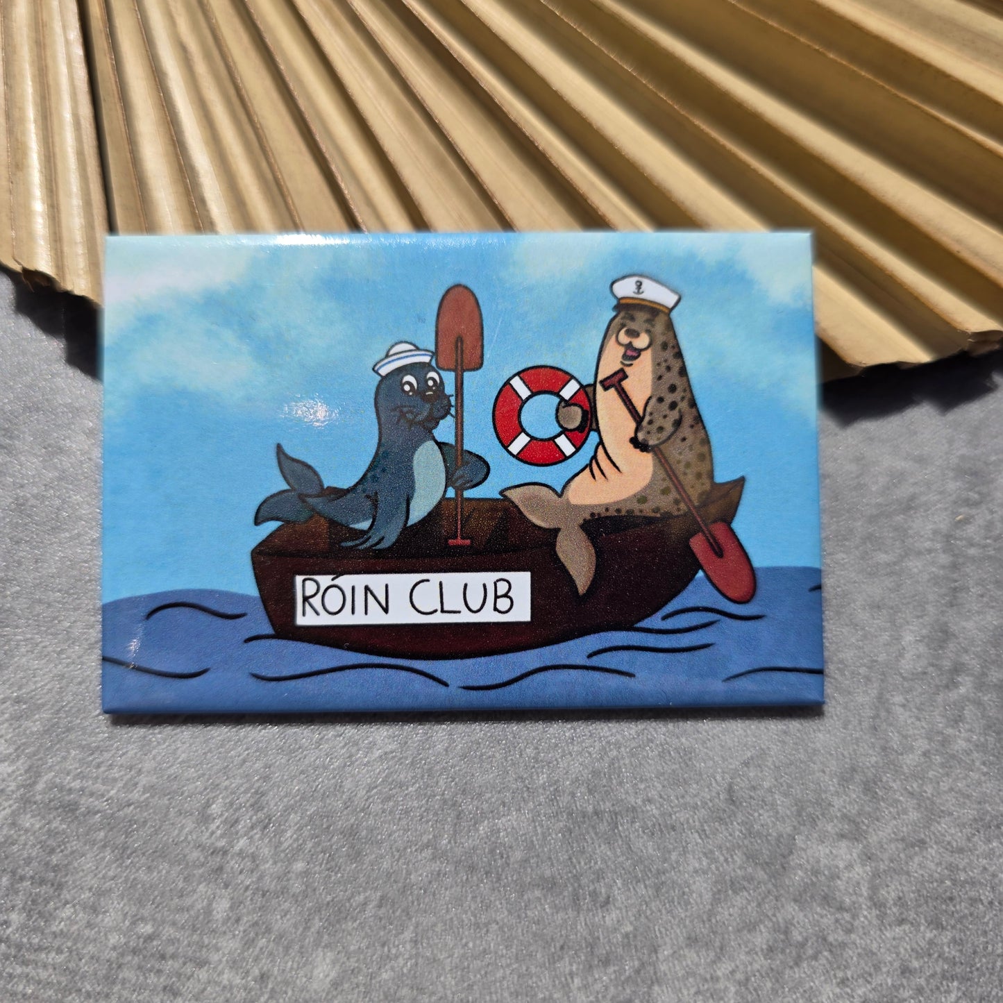 Róin club magnet