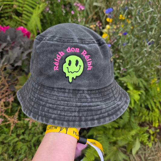 Réidh don Réibh bucket hat